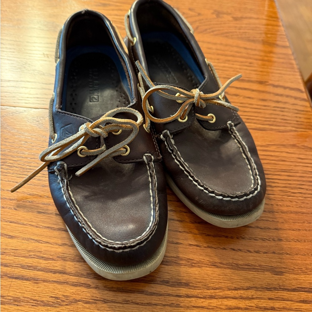 Sperry Women's Black and Tan Boat Shoes